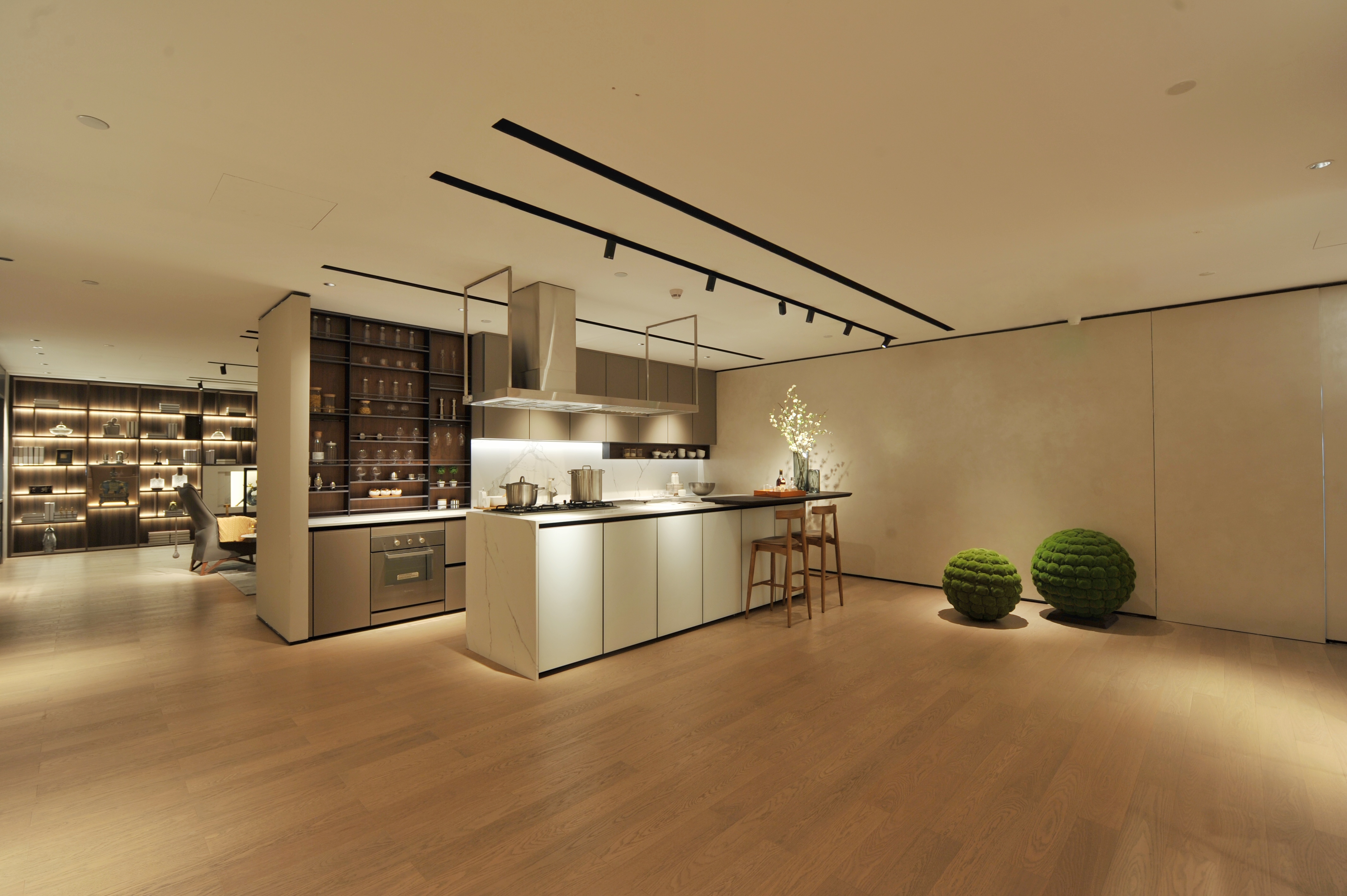 BOCARNI team meeting clients at showroom island
