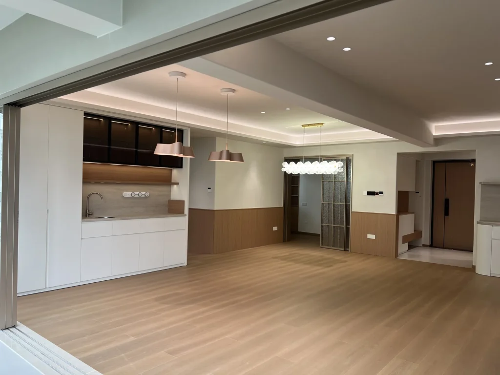 Living and dining cabinetry — Haiyin Changcheng Residence